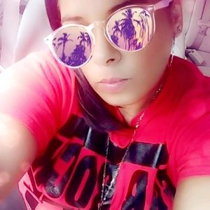 Meet your Posher, Nena